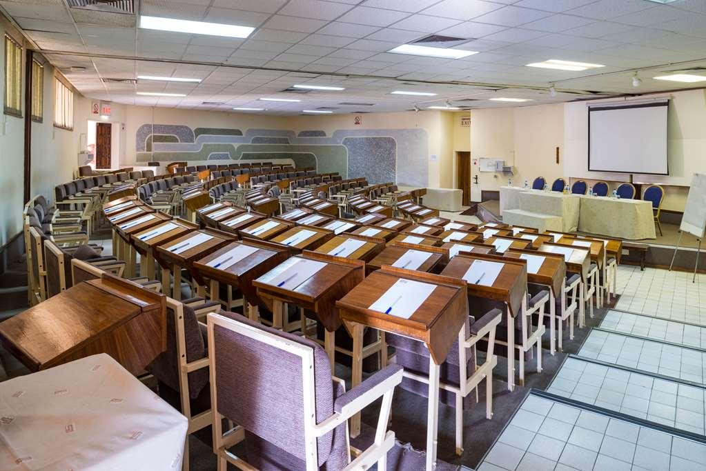 Kadoma Hotel & Conference Centre Bilik gambar
