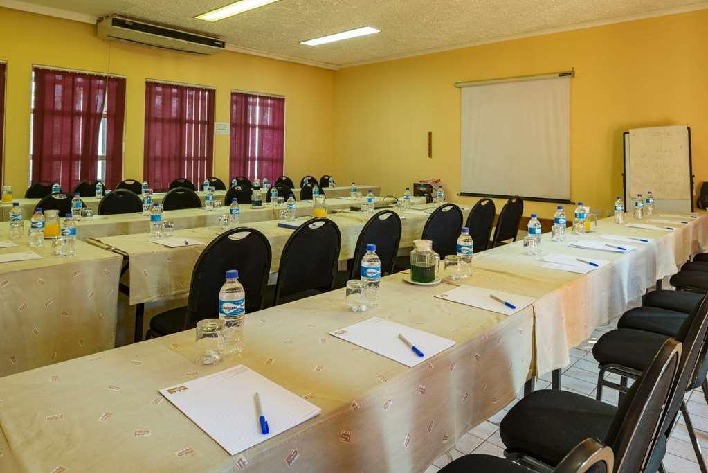 Kadoma Hotel & Conference Centre Bilik gambar