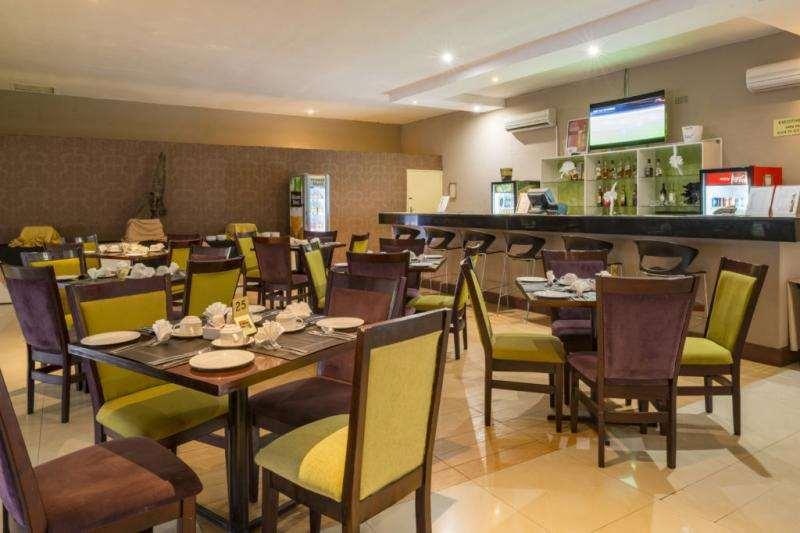 Kadoma Hotel & Conference Centre Servis gambar