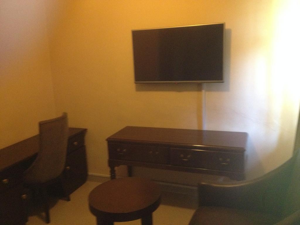 Kadoma Hotel & Conference Centre Luaran gambar