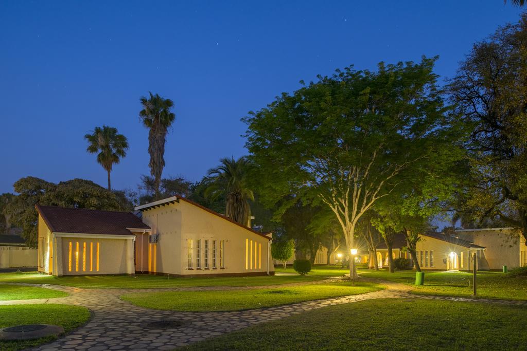 Kadoma Hotel & Conference Centre Luaran gambar